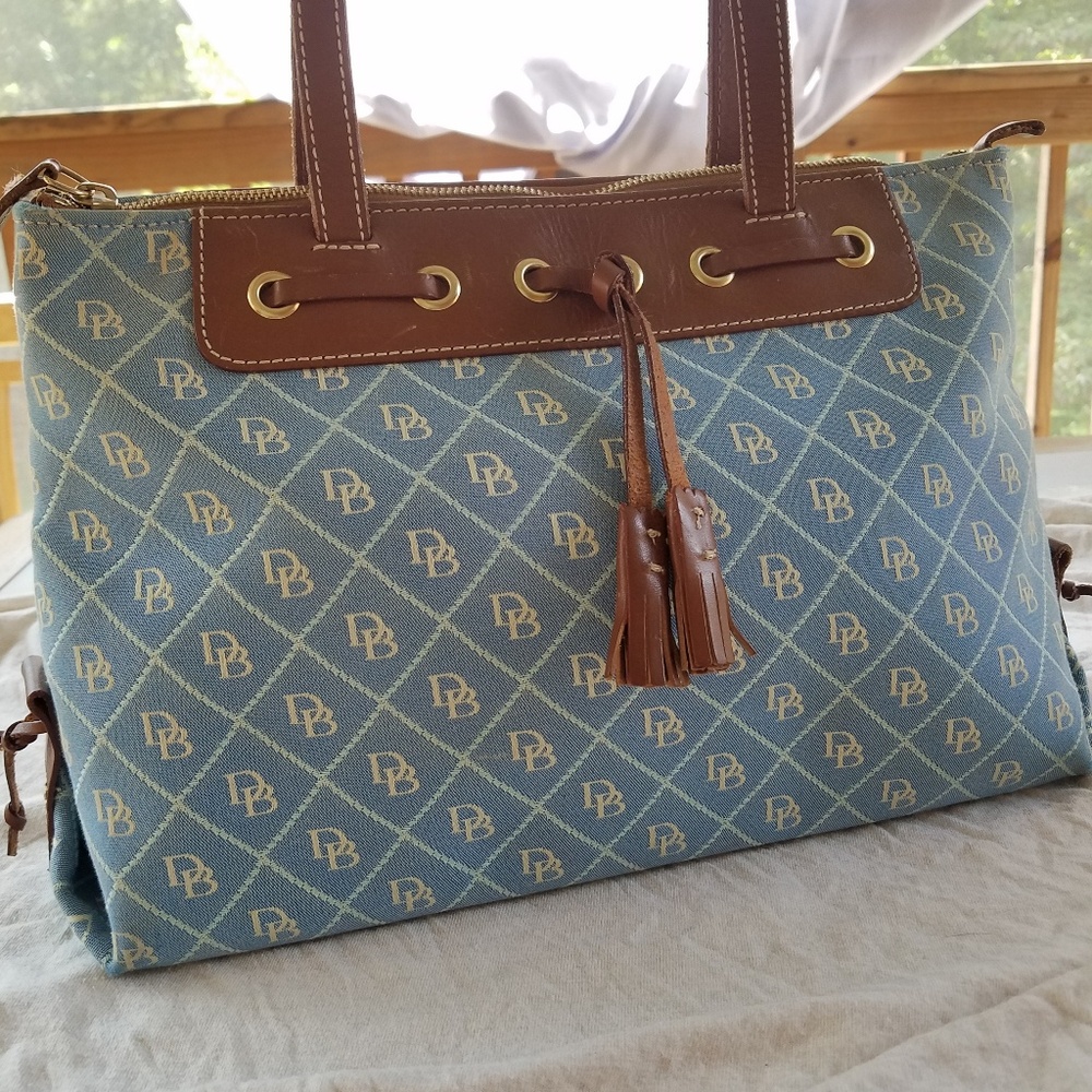 PreOwned Authentic Dooney & Burke Bag